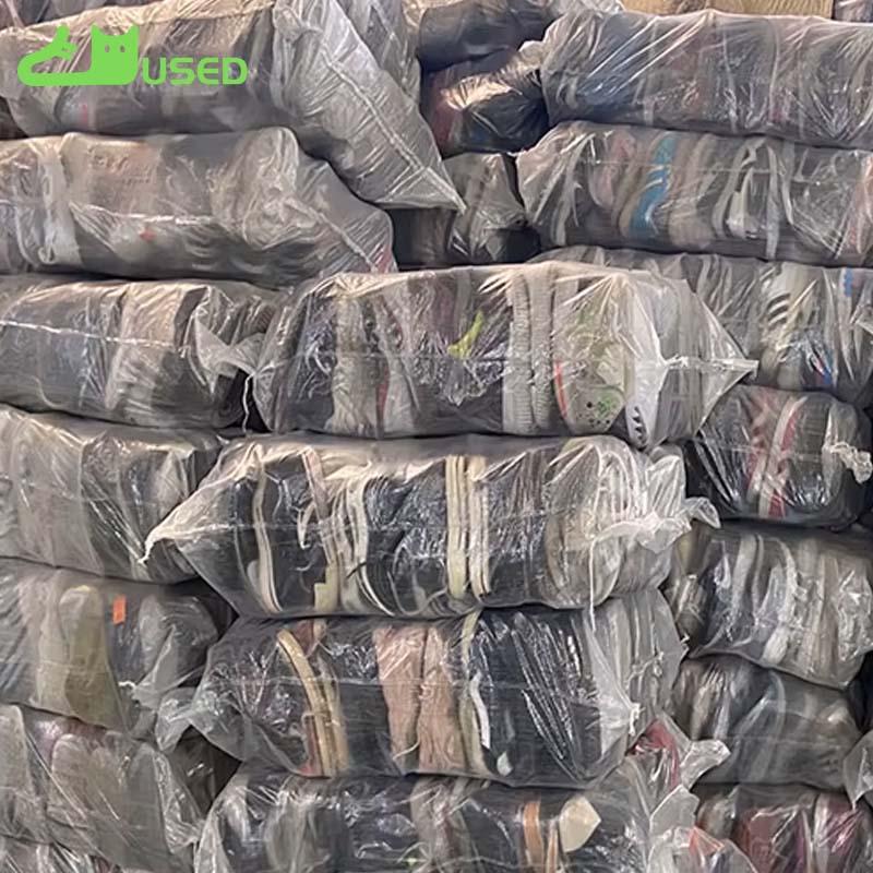 Large quantities of second-hand mixed sports and leisure shoes for men and women