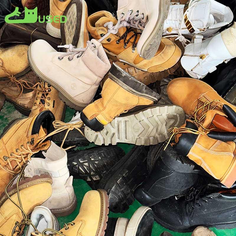 Second-hand cowboy boots available in bulk