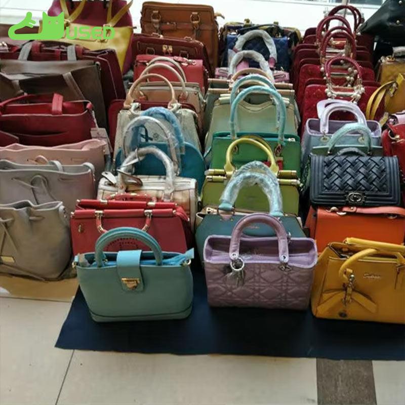 Second-hand handbags in bulk