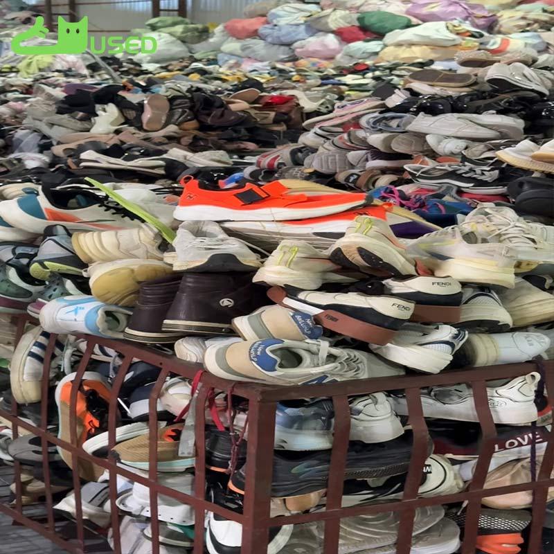 Used mixed shoes