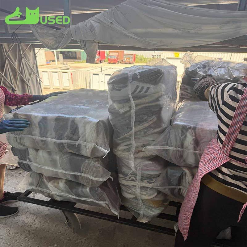 Second-hand children's shoes