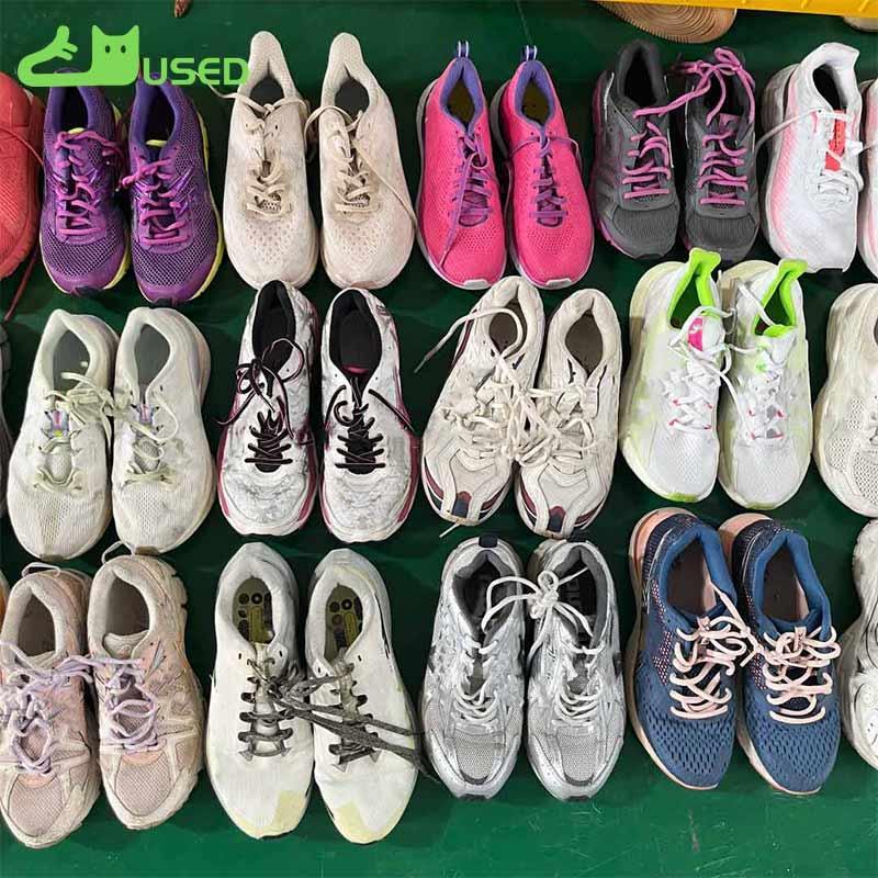 Venta al por mayor de zapatos de marca usados