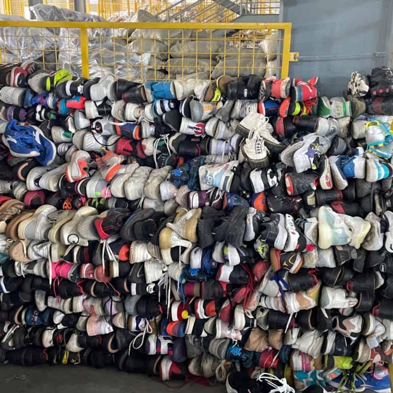 How Technology Improves Used Sneaker Shopping Experience