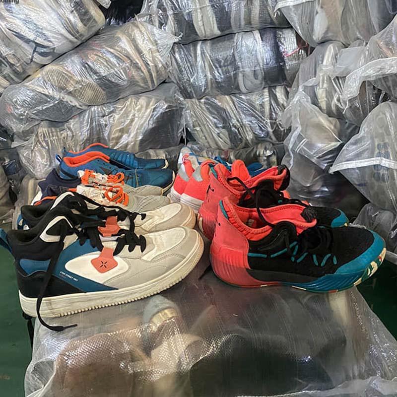 Global Used Sneakers Market Continues to Expand